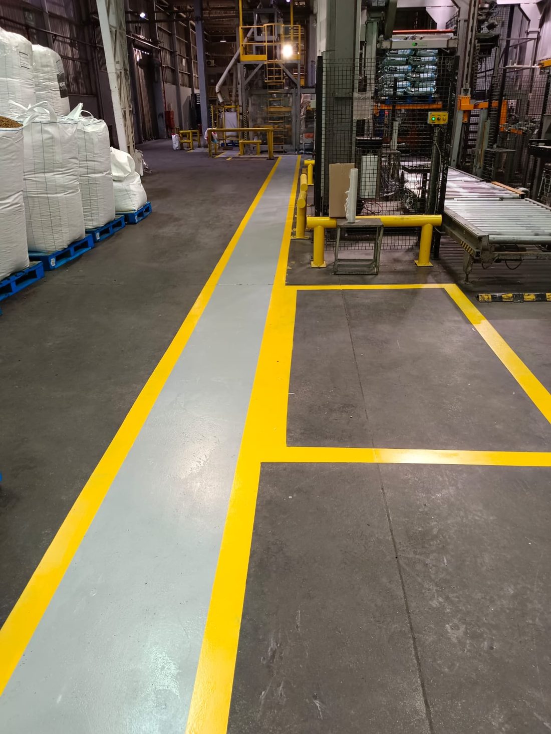 Demarcación y pintura epóxica de pisos industriales
