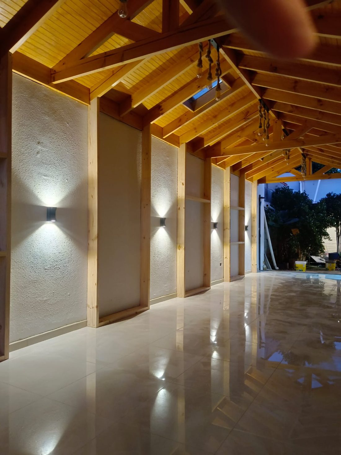 Instalación de pisos y terminaciones interiores